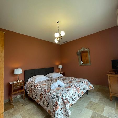 Aux Oliviers D'Artur Hotel Tour-de-Faure Kültér fotó